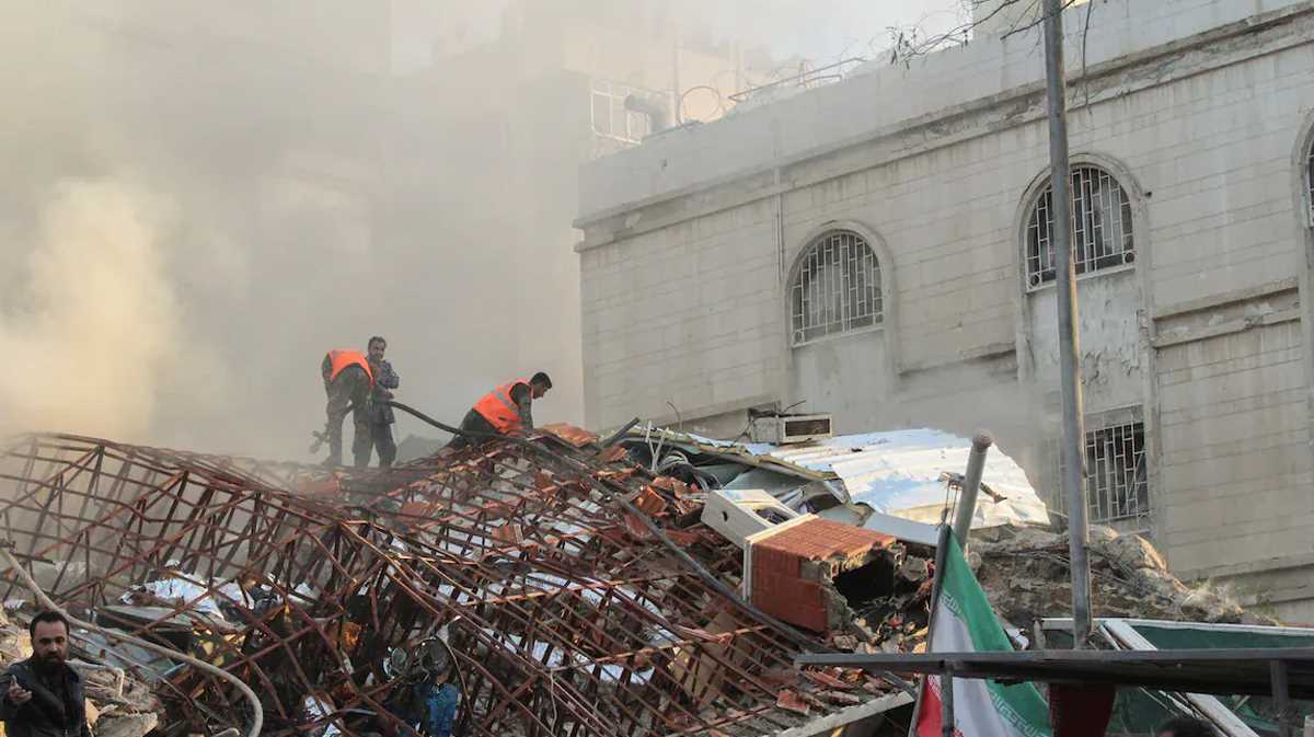 इजरायल ने सैन्य शस्त्रागारों को निशाना बनाकर पूरे सीरिया में हवाई हमले जारी रखे